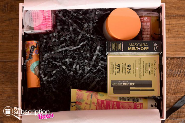 August 2016 GLOSSYBOX Review - First Look