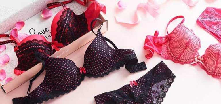 11 Best Lingerie Subscription Boxes in 2022: AdoreMe, BootayBag